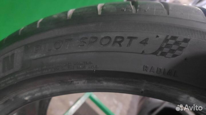 Michelin Pilot Sport 4 225/45 R19 96W