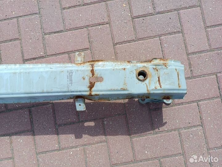 Усилитель переднего бампера KIA Sportage 3