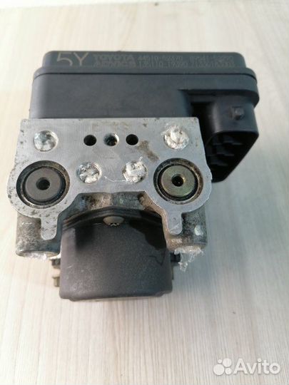 Блок abs Toyota Raum NCZ20 1nzfe