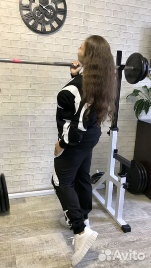 Спортивный костюм женский