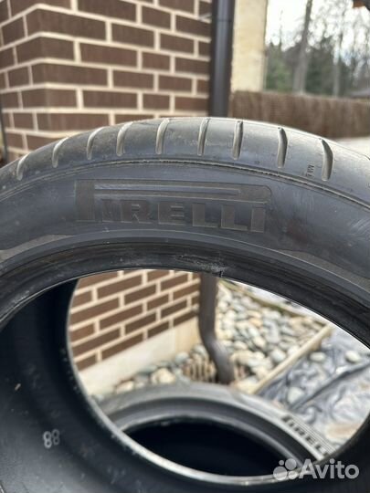 Pirelli P Zero 255/45 R18