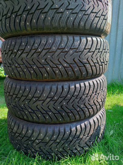 Nokian Tyres Hakkapeliitta 8 SUV 235/55 R20 102T