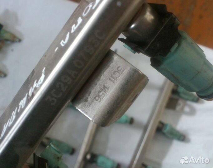 Топливная рампа Hyundai Solaris Kia Rio 3 Форсунки