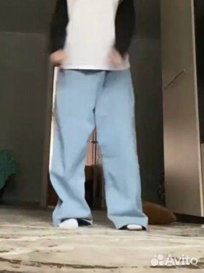 Джинсы широкие