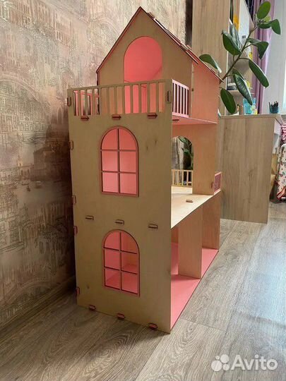 Домик кукольный новый от производителя