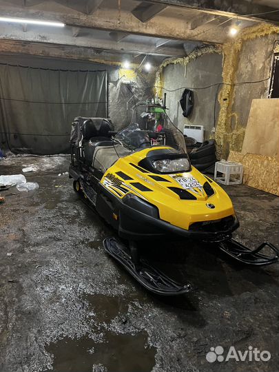 Skidoo v800 SWT