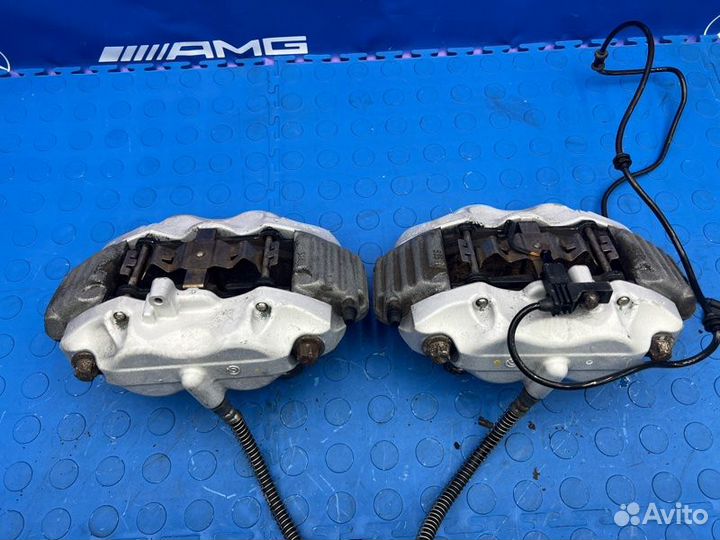 Суппорта комплект Mercedes S500 W221 273.961 2009