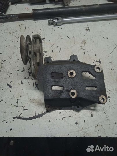 Кронштейн компрессора кондиционера Daewoo Nexia