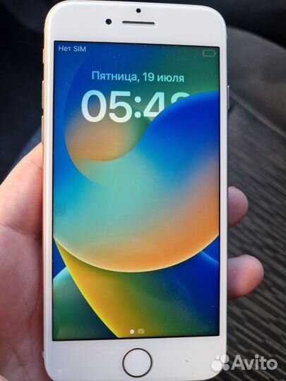 iPhone 8, 64 ГБ