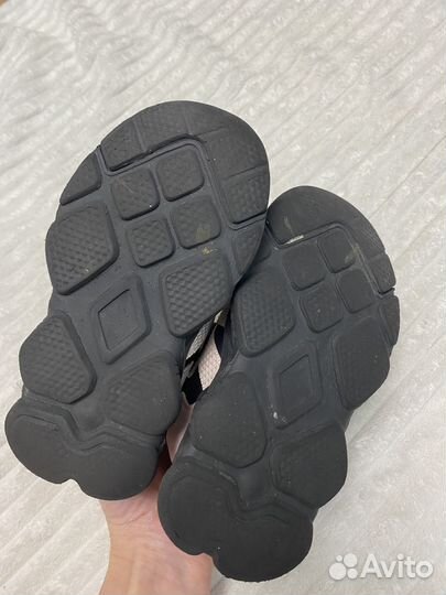 Кроссовки для девочки