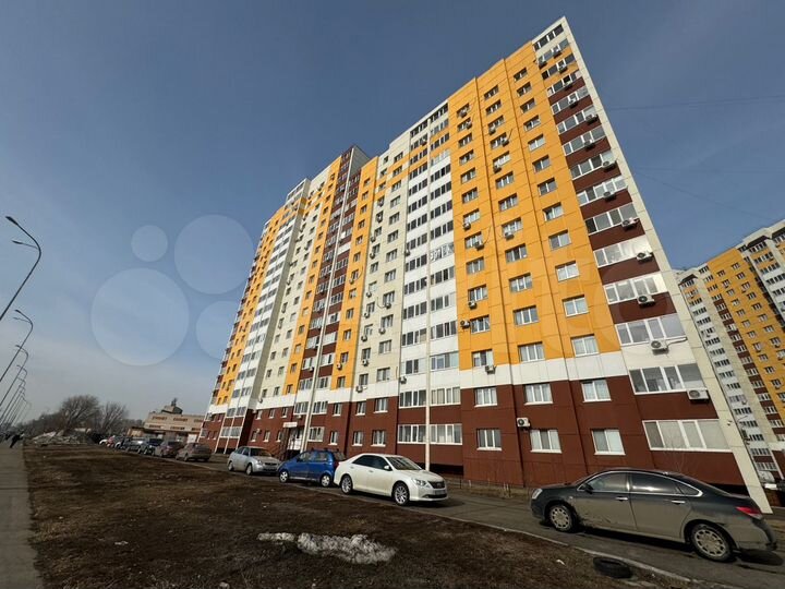 2-к. квартира, 62 м², 1/17 эт.