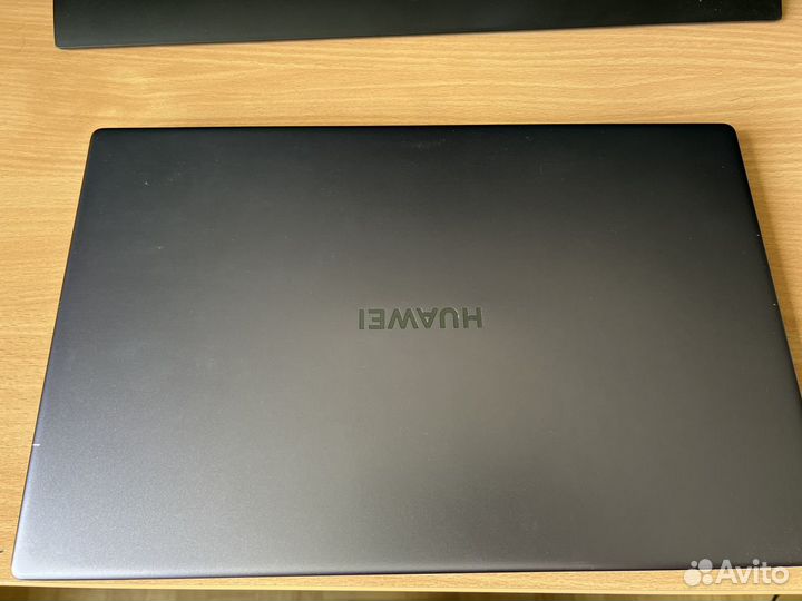 Huawei matebook D15 ryzen 7