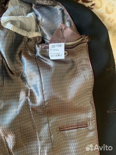 Продам школьный пиджак на мальчика 158-164