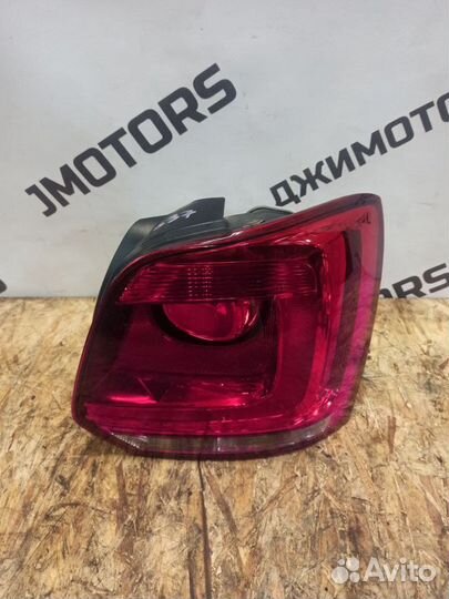 Фонарь задний правый VW Polo 5