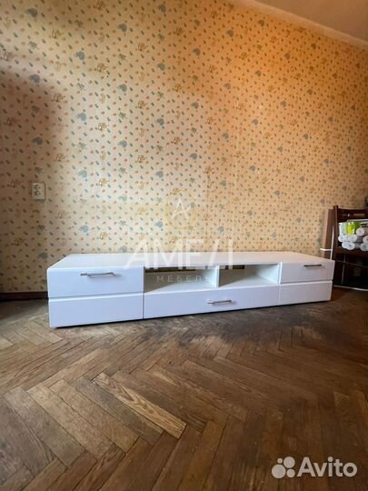 Тумба под телевизор