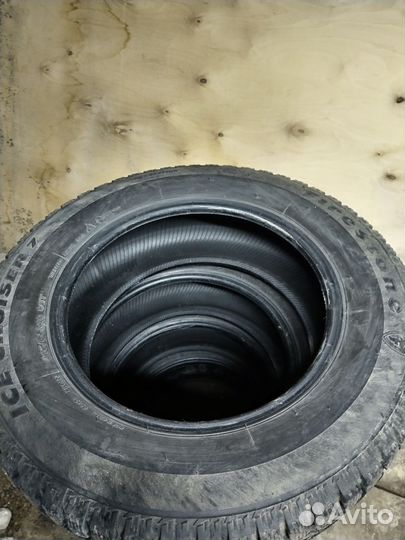 Firestone Ice Cruiser 7 215/65 R16 98T