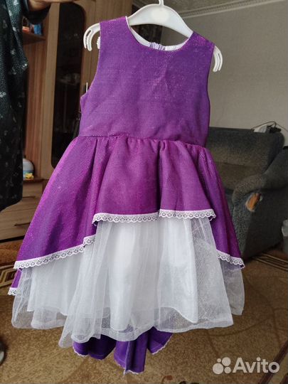 Платье для девочки на 2- 3 года нарядное