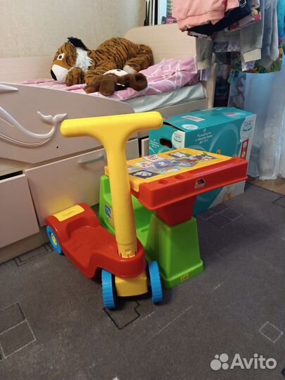 Самокат детский и парта детская