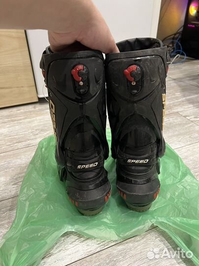 Мотоботы спортивные