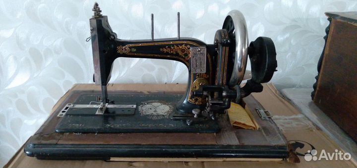 Швейная машинка Попова