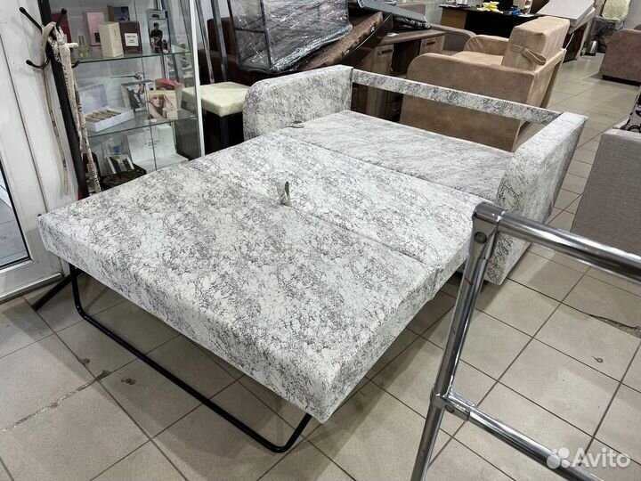 Диван чебурашка