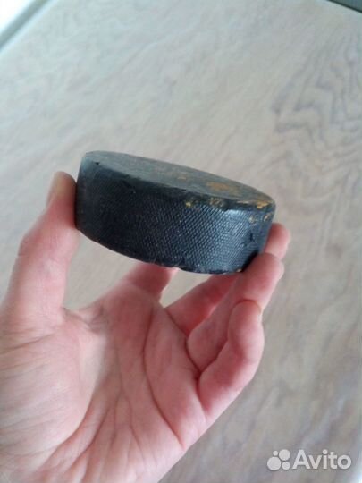 Шайба хоккейная