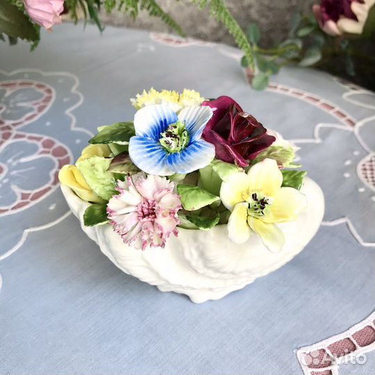 Статуэтки разные Фарфоровые цветы Coalport, Англия