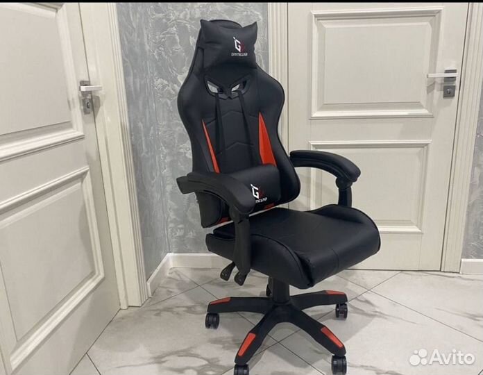Компьютерное кресло игровое