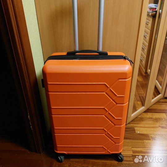 Чемодан на колесах