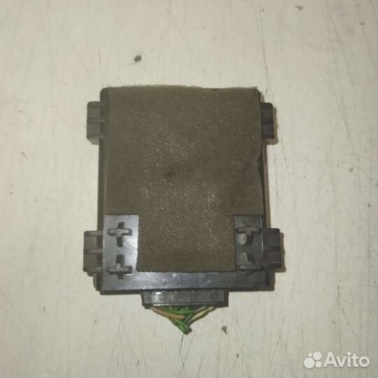 Реле печки Toyota Avensis