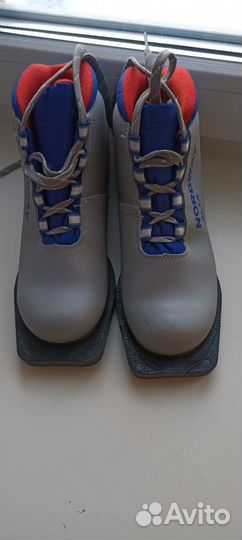 Лыжные ботинки классические детские