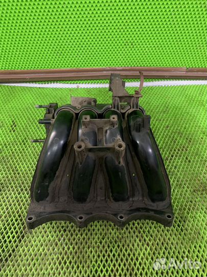 Впускной коллектор Hyundai Accent