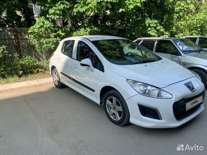 Peugeot 308 1.6 МТ, 2011, 170 000 км