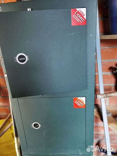 Сейф двухсекционный