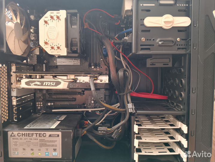 Игровой системный блок с монитором