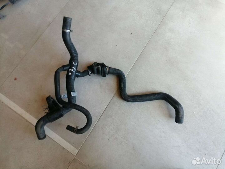 Патрубка охлаждения двигателя на Volvo S 40 2.4