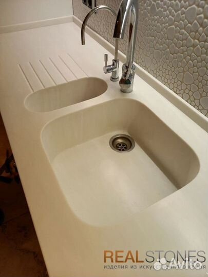 Столешницы, подоконники из иск. акрилового камня