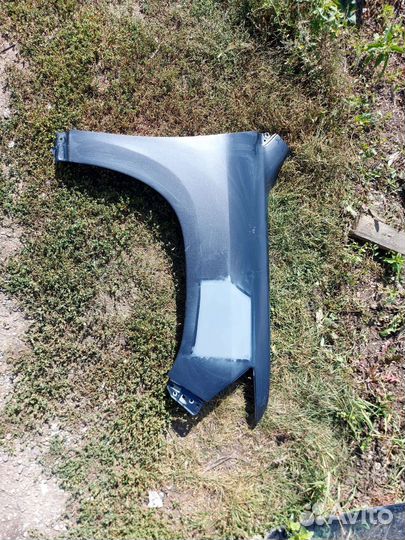 Крыло переднее правое toyota land cruiser 200 15г