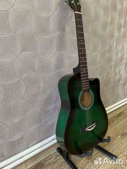 Акустическая гитара