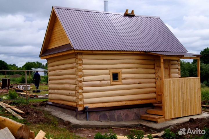 Срубы из зимнего леса баня