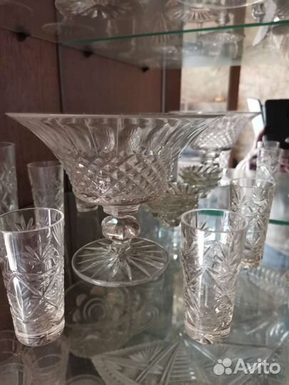 Хрустальная ваза на ножке для фруктов, желе и т.д