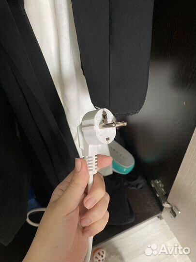 Ручной отпариватель Kitfort бело-бирюзовый