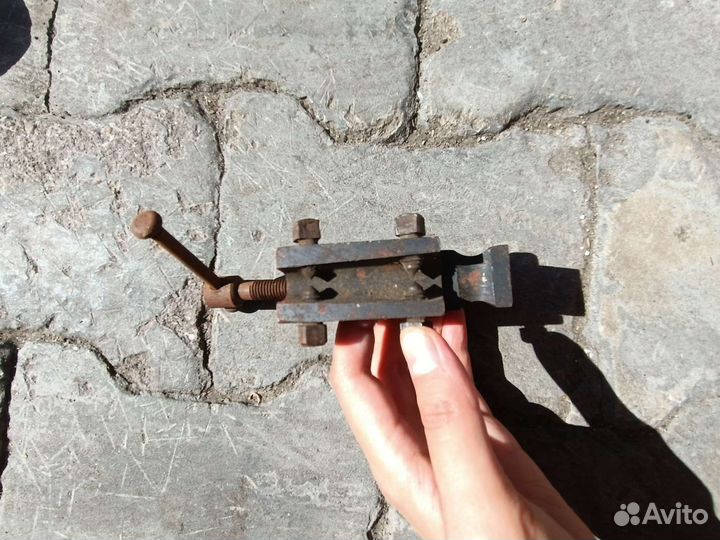 Тиски маленькие с наковальней СССР