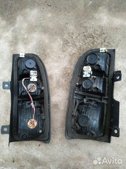 Фонарь Toyota Land Cruiser Prado 90 1996-2002