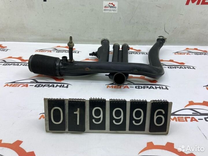 Патрубок воздушного фильтра Volvo S80 седан B6284T