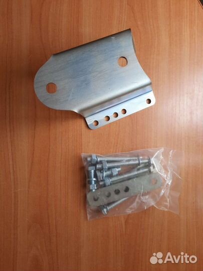 Кронштейн запасного колеса универсальный