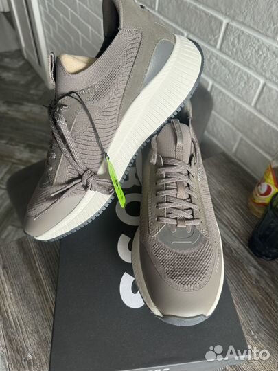 Кроссовки boss