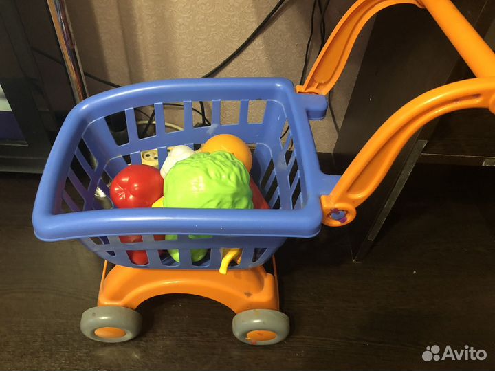 Тележка детская с фруктами и овощами