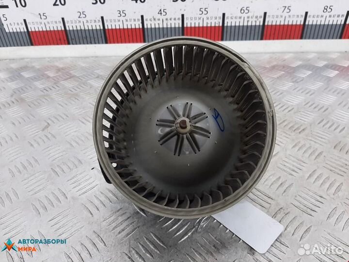 Моторчик печки Mitsubishi Carisma рест. 2003