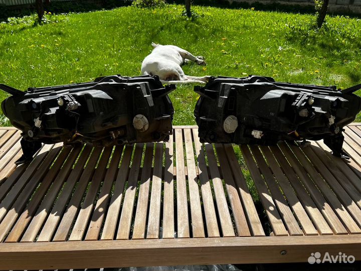 Оригинальные Фары Toyota Land Cruiser 300